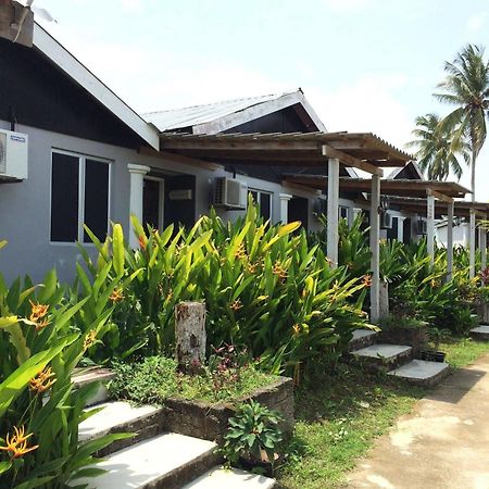 Pondok Muara Chalet Motel Pantai Cenang  Exterior foto