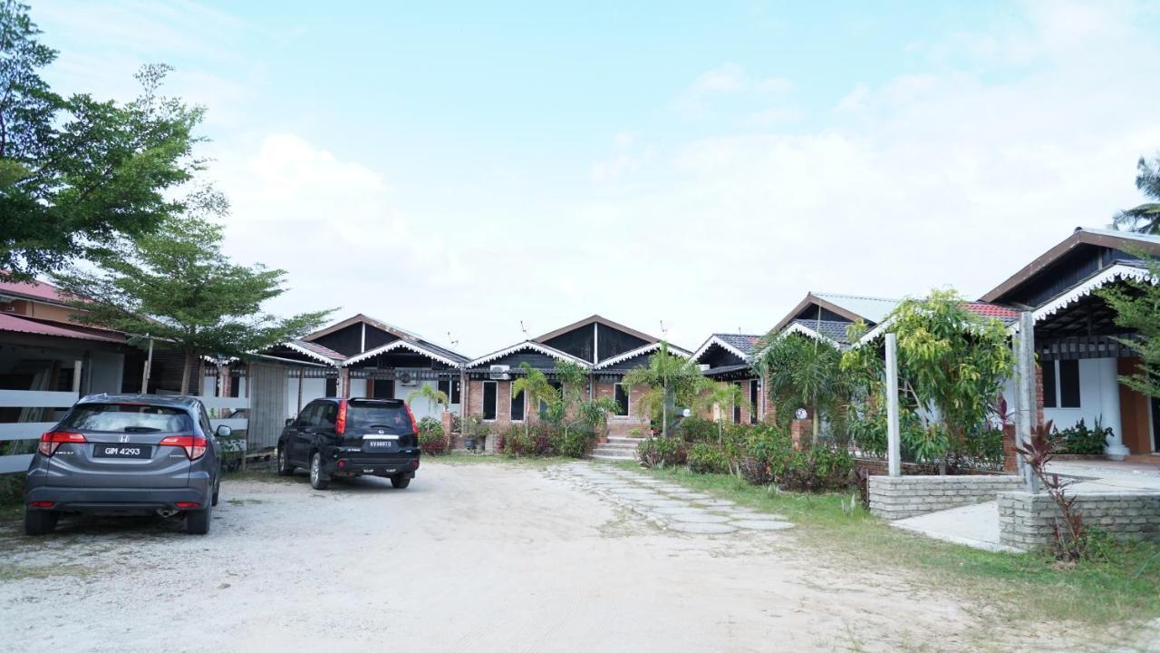 Pondok Muara Chalet Motel Pantai Cenang  Exterior foto